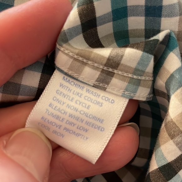 Southern Tide Classic Fit Button Down M. Like new. Tan, white, teal plaid - Picture 5 of 6